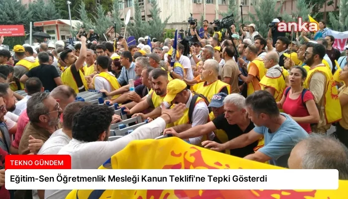 Eğitim-Sen Öğretmenlik Mesleği Kanun Teklifi’ne Tepki Gösterdi