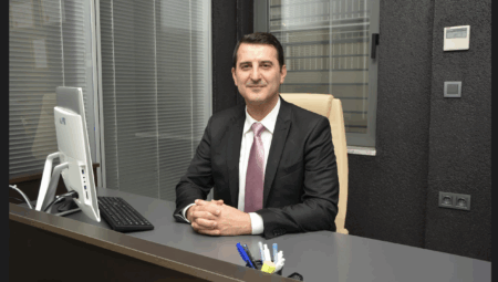Talatpaşa Laboratuvarlar Grubu Biyokimya Uzmanı Prof. Dr. Ahmet Var